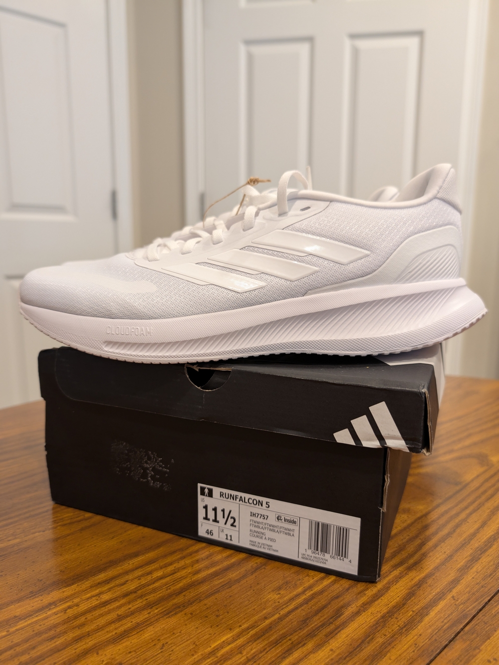 Adidas Runfalcon 5 Men's Running Shoe - White! Size 11.5 Men Or 12.5 Women